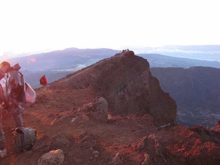 [Sommet du piton des Neiges]